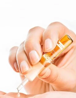 ISDINCEUTICS FLAVO-C ULTRAGLICAN 2 ML 30 AMPOLLA -Suavinex Tienda de ventas isdin isdinceutics flavo c ultraglican 30 ampollas x 2 ml 4